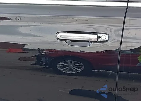 2018 Cadillac Escalade Premium Luxury z USA, uszkodzony, nr VIN 1GYS3CKJ5JR394531